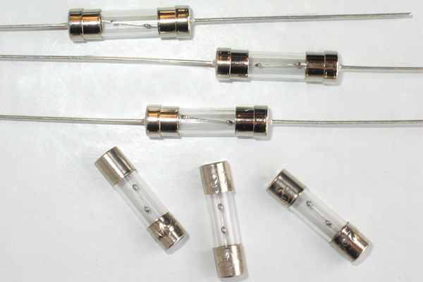 51T(52T)ф5.2×20 glass fuse tube (time-delay type)